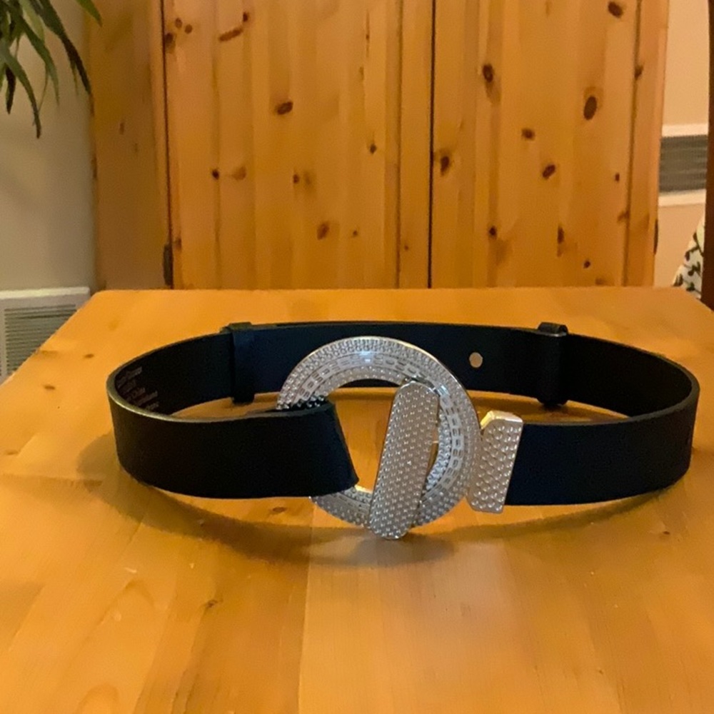 Susan Graver Adjustable Black Belt - Silver Clasp